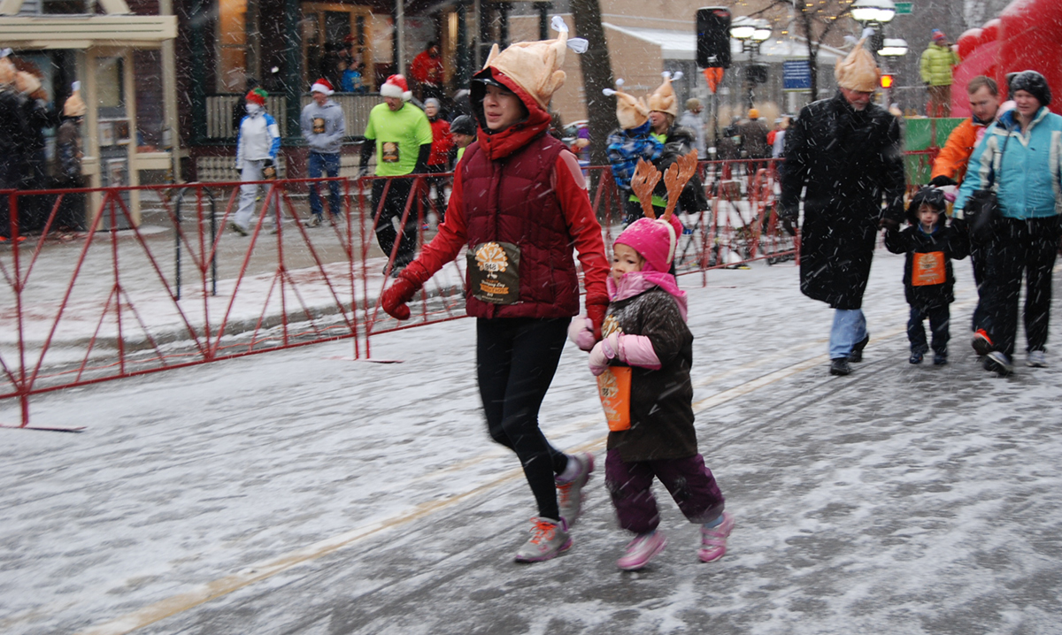 holiday-family-run-events-metro-detroit-ann-arbor-turkey-trot