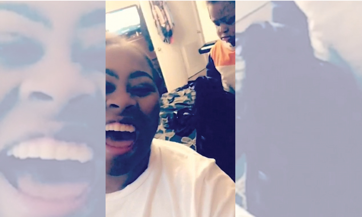 toddler-pulls-moms-wig-off-and-is-shocked