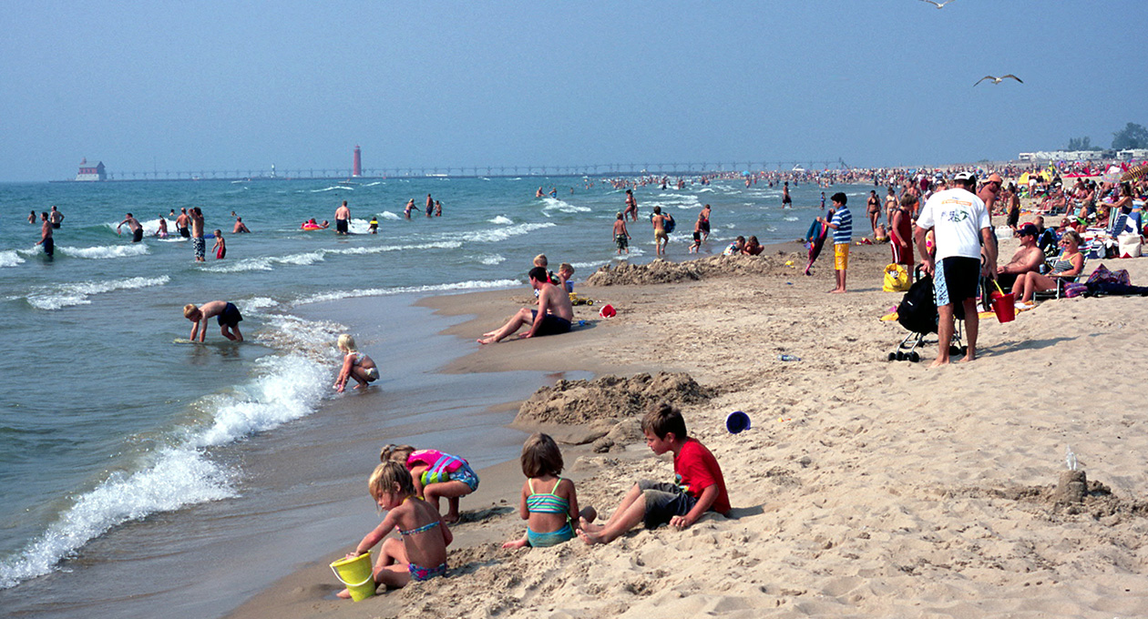 Grand Haven City Beach
