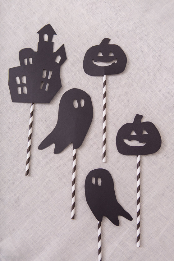 Halloween shadow puppets