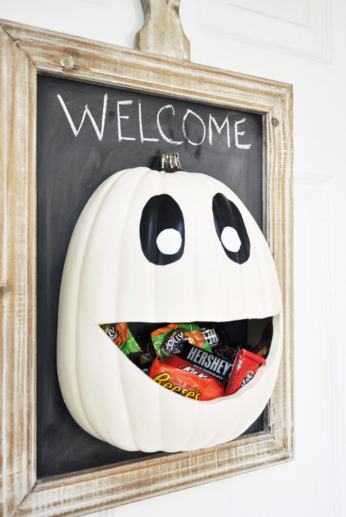 Candy door hanger