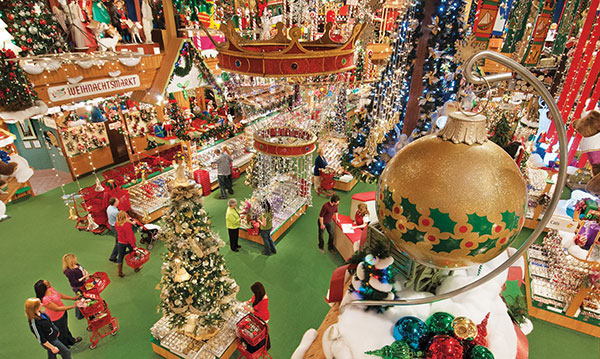 A shopping center decorated for Christmas