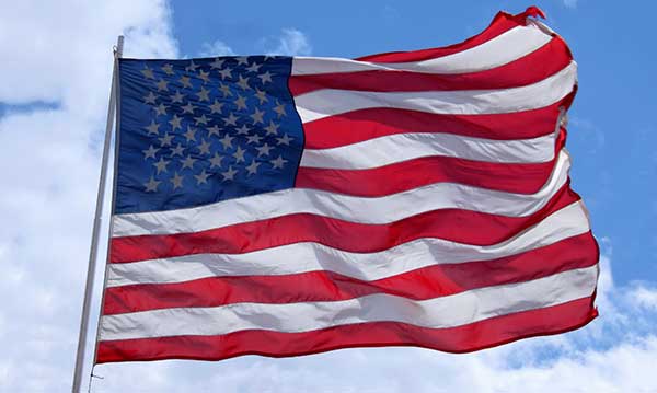 american-flag-etiquette-istock