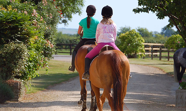 horseback-riding-places-istock
