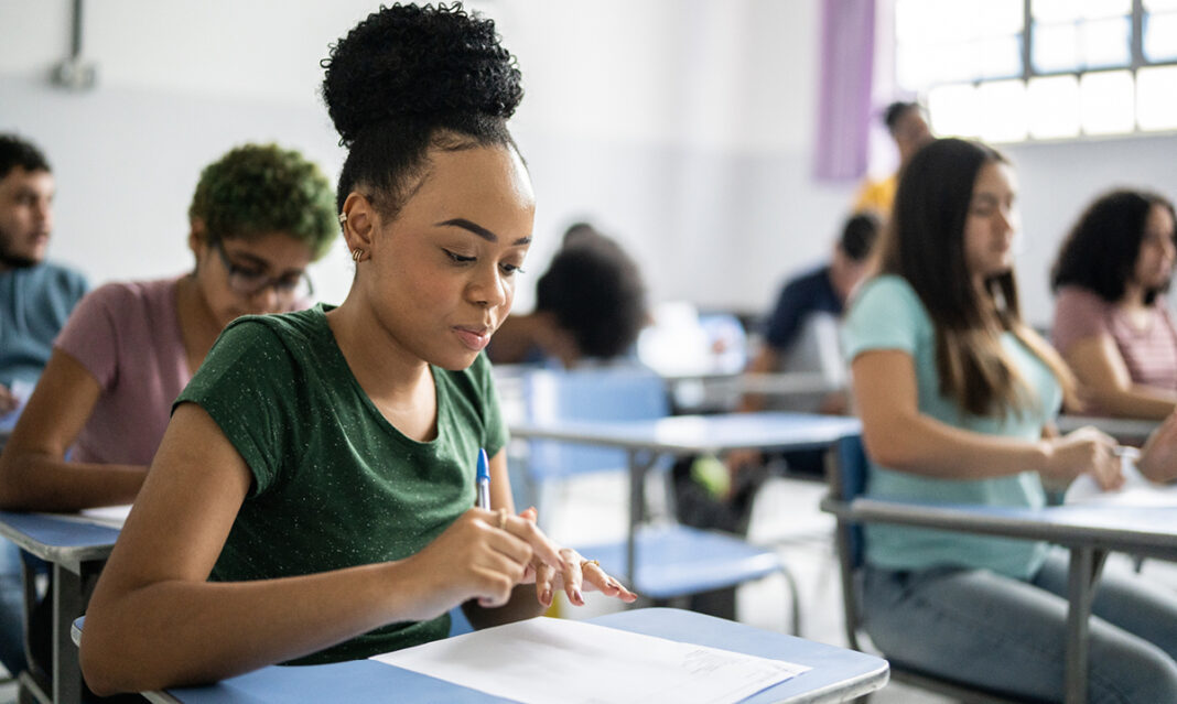 getting-the-most-out-of-high-school-student-in-class-working