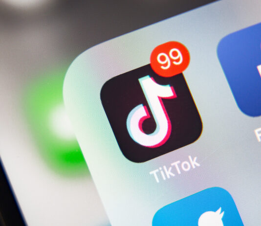 tik-tok-parents-you-should-be-following-istock