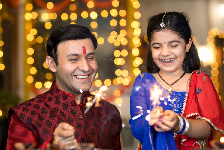 family-diwali-guide-istock-triloks
