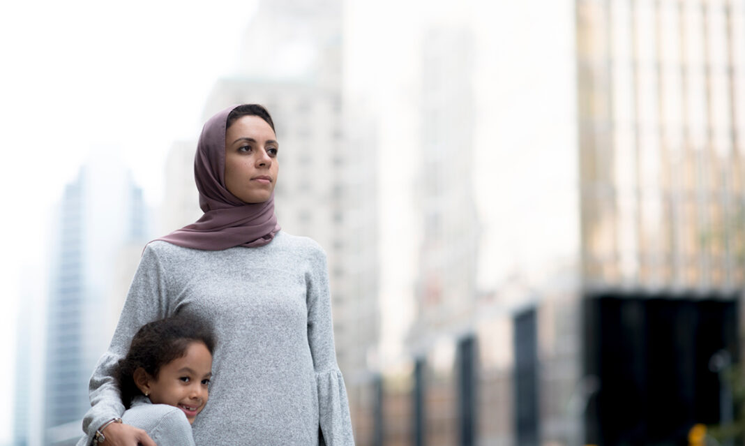 how-families-can-help-refugees-istock-fatcamera