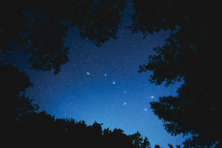 indoor-outdoor-space-themed-activities