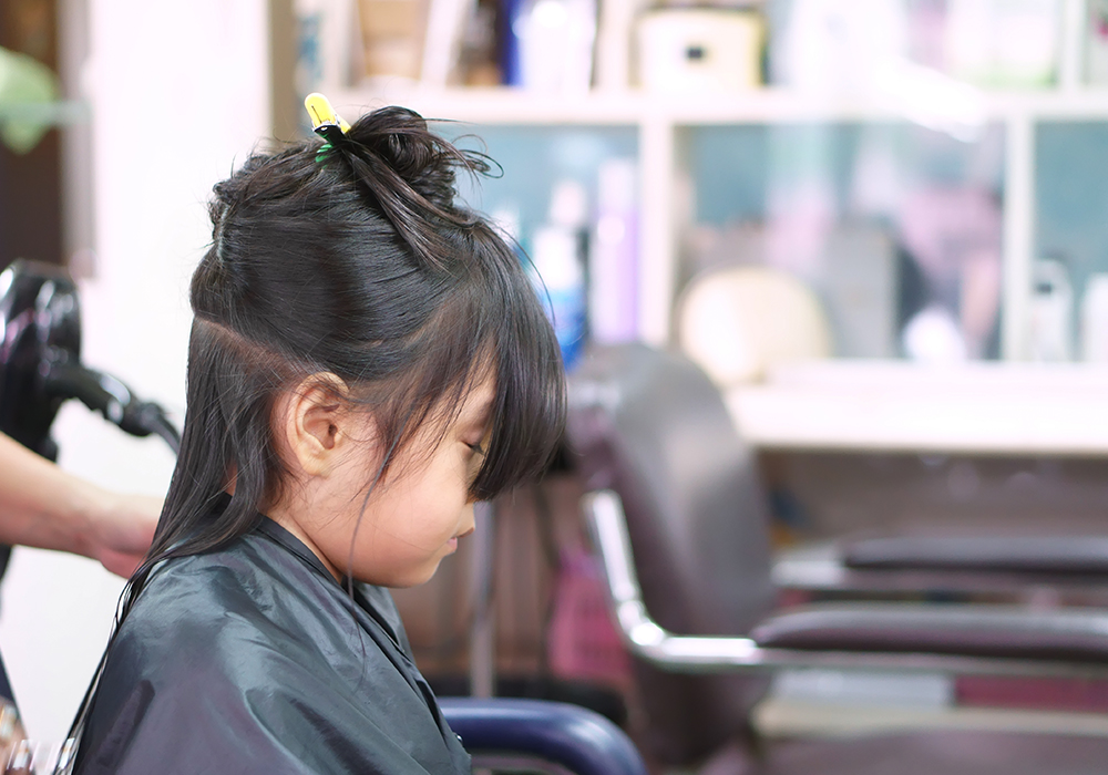 how-to-donate-your-childs-hair-adobe-stock-kornnphoto