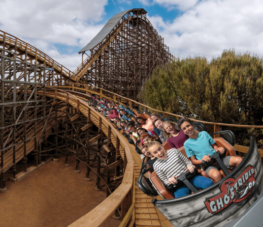 places-to-travel-before-school-credit-knotts-berry-farms