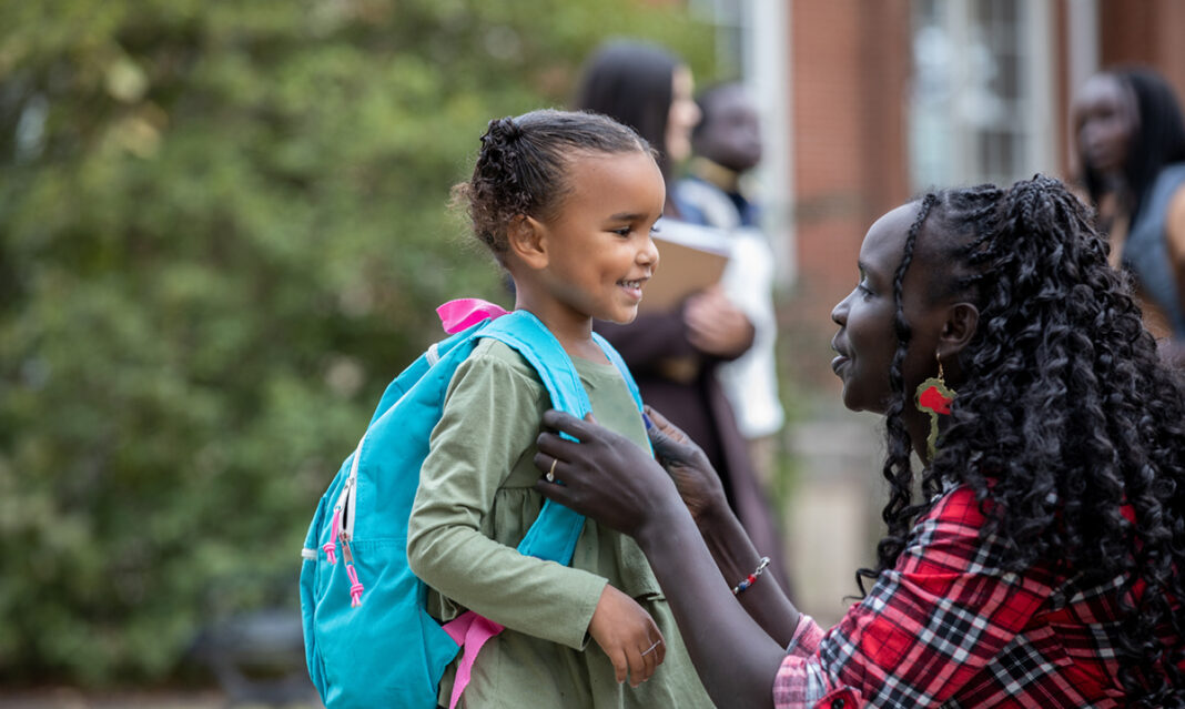 macomb-county-schools-prioritize-safety-mom-kissing-child-before-school