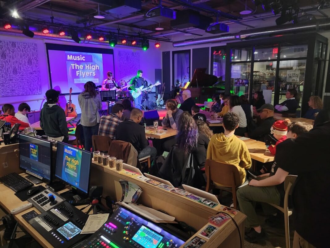 social-performing-berkley-coffee