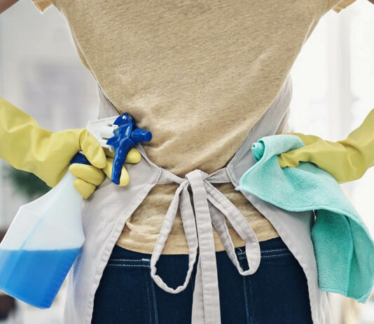 things-people-forget-to-clean-photo-credit-istock-PeopleImages