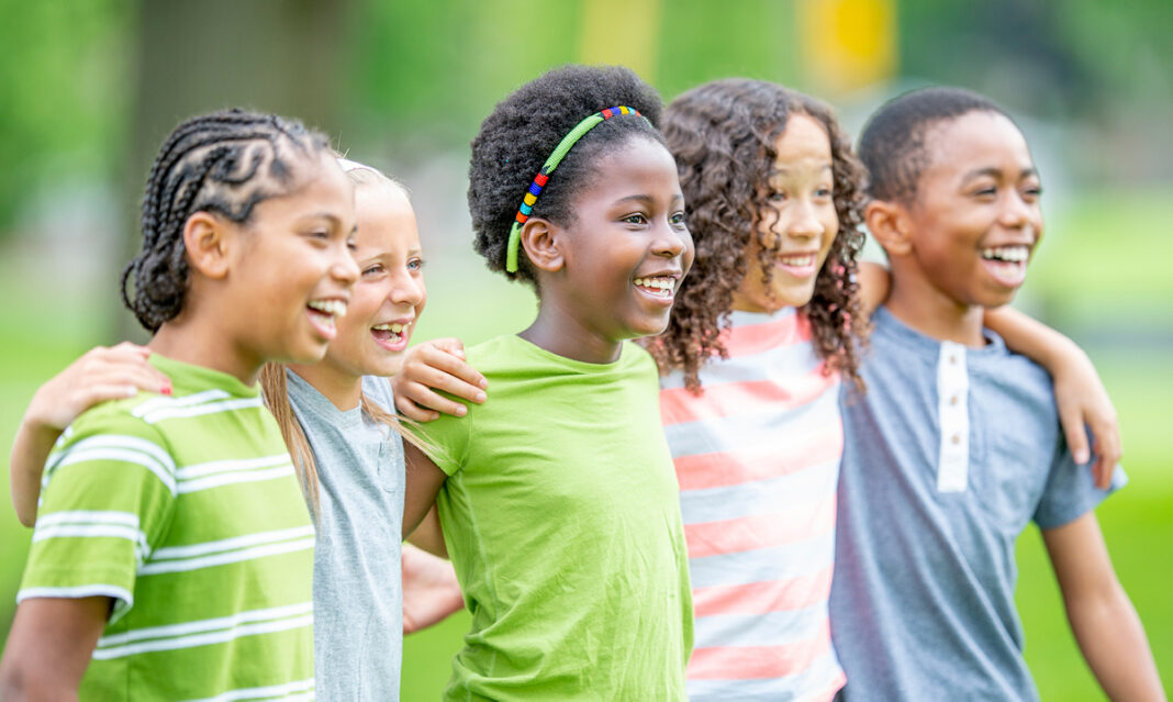 summer-camps-in-metro-detroit-kids-having-fun-in-summer-weather