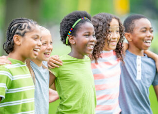 summer-camps-in-metro-detroit-kids-having-fun-in-summer-weather