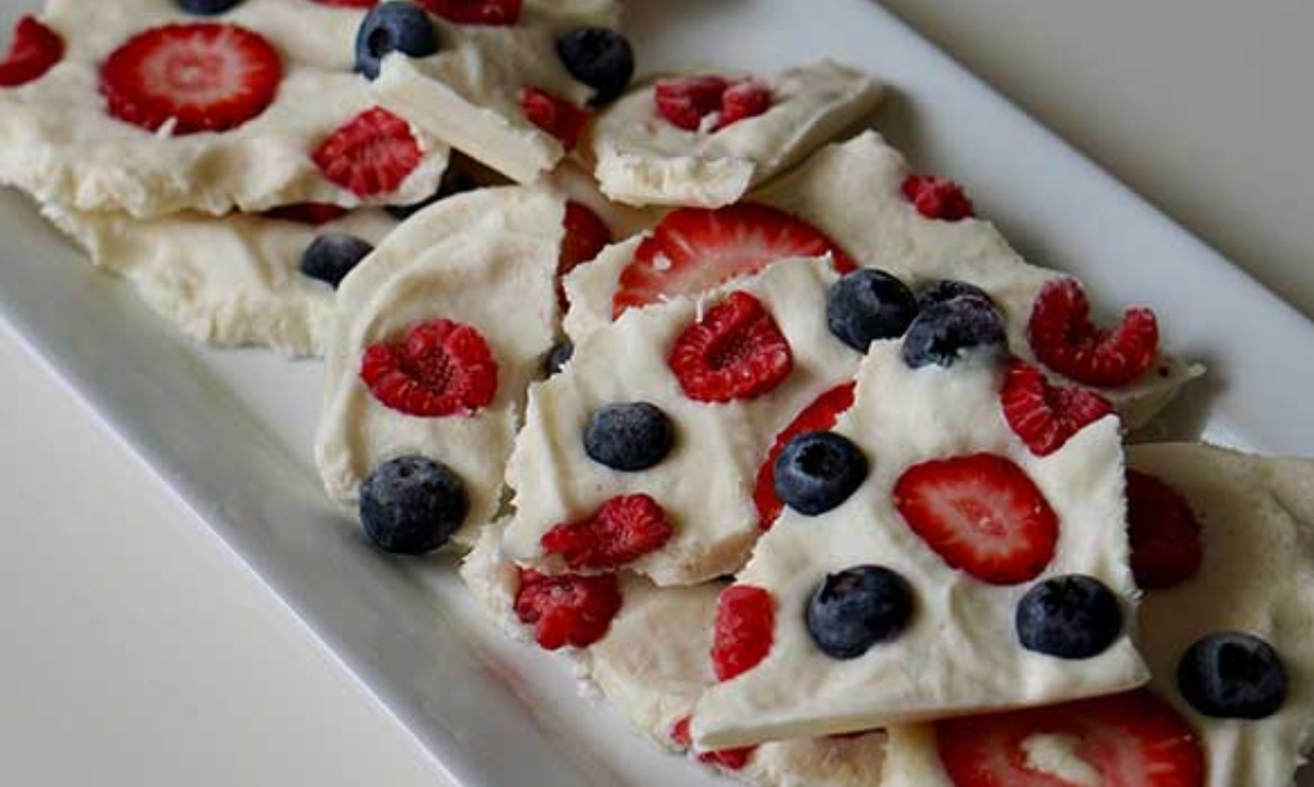 Dairy treat yogurt bark is healthy for kids