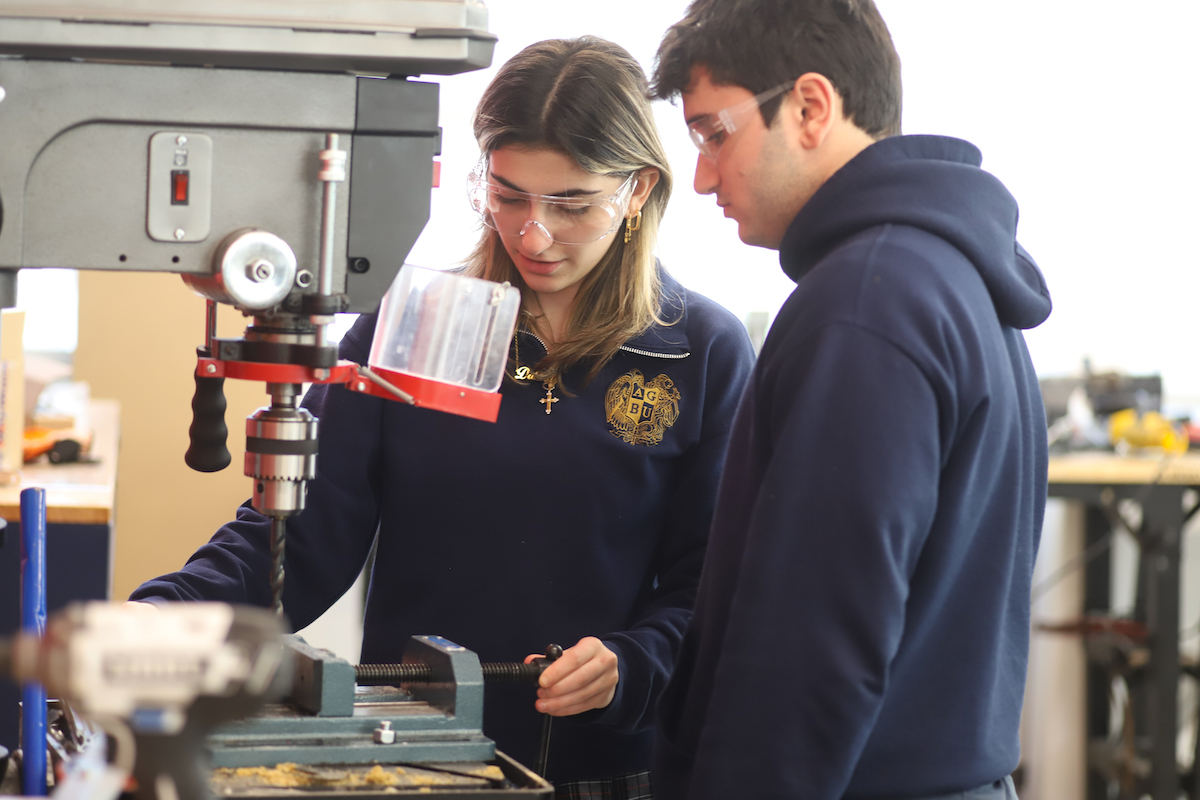 facts-about-charter-schools-two-students-learn-in-steam-center