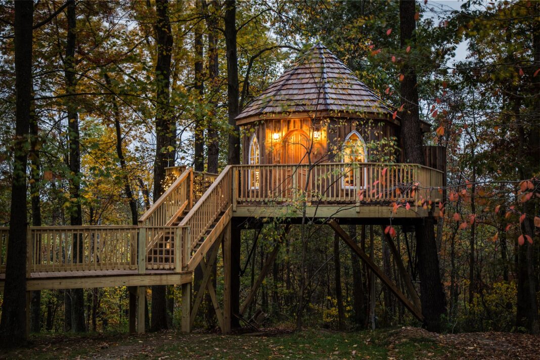 tree-house-to-stay-in-mohicans-resort-glenmont-ohio