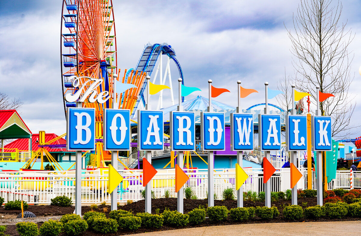 cedar-point-boardwalk