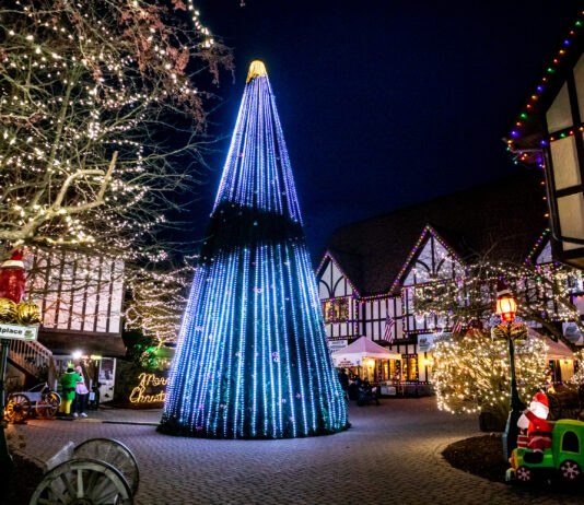 Holiday Stroll at Canterbury Village