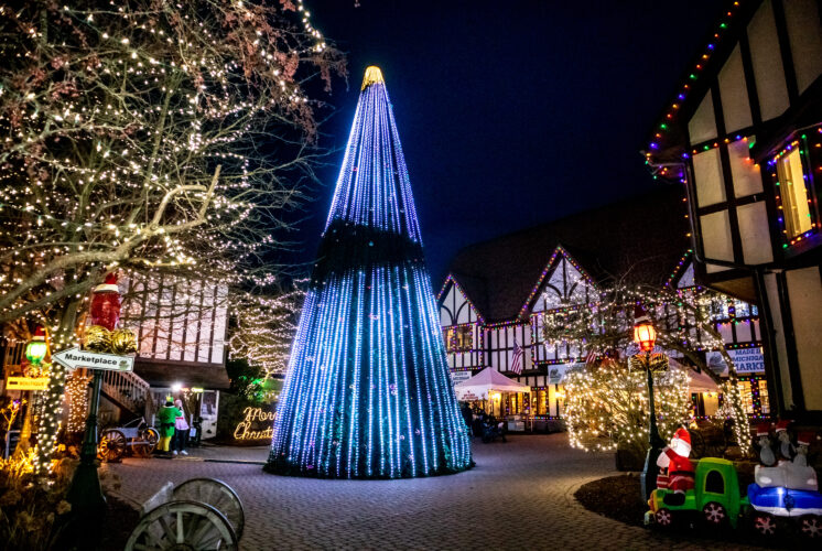 Holiday Stroll at Canterbury Village