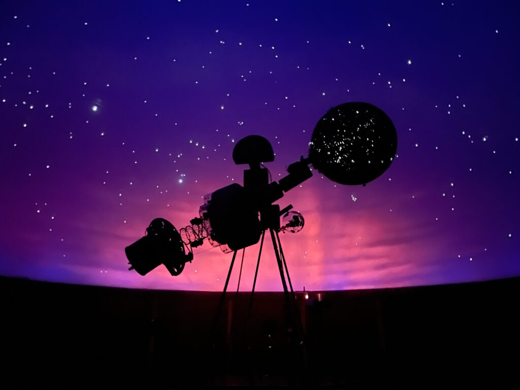 local planetariums metro detroit