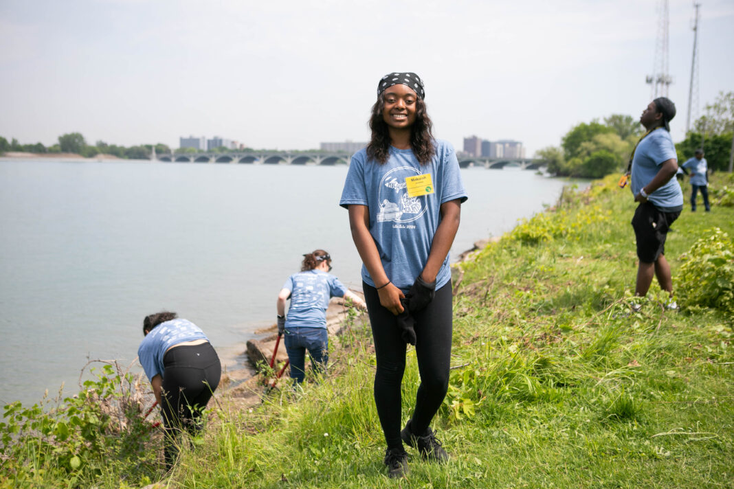 GVSU Belle Isle Clean Up Day
