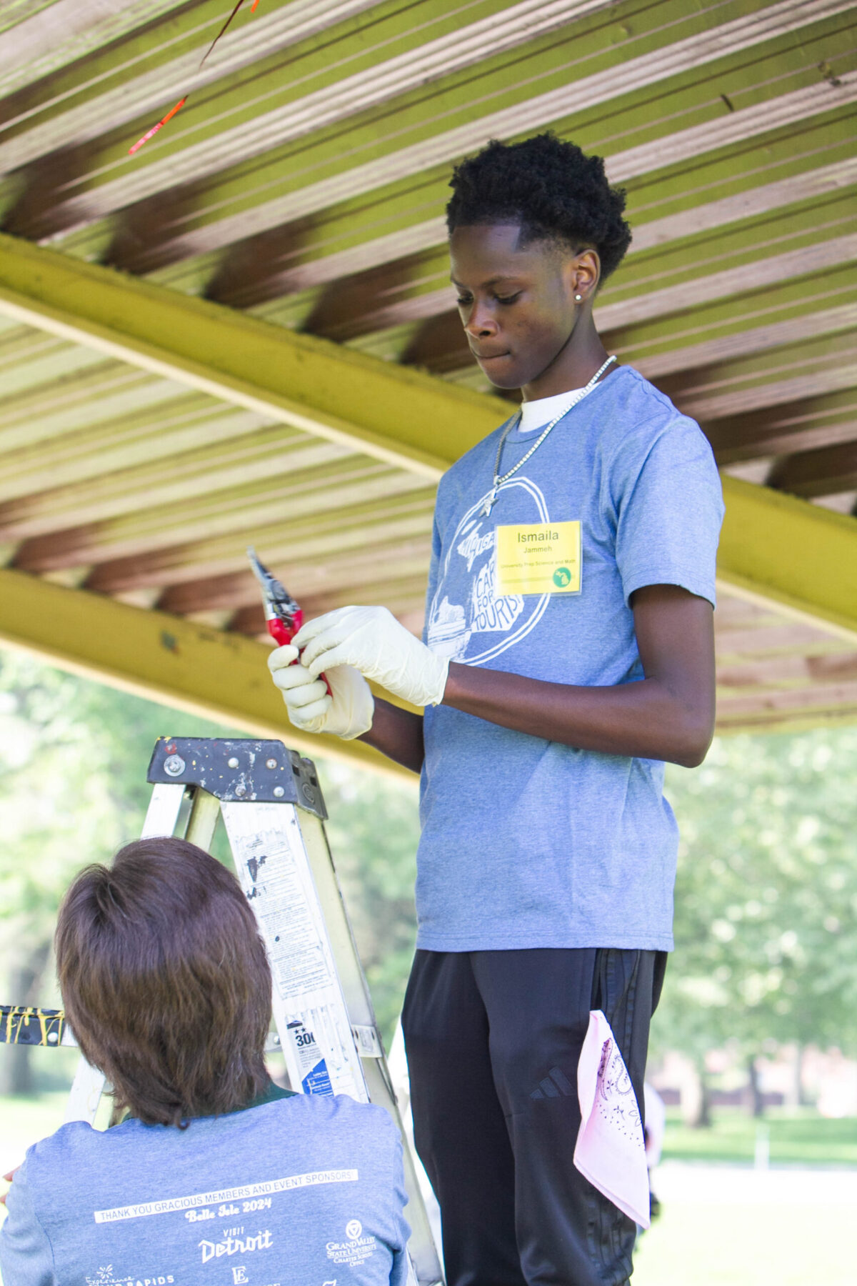 Students volunteering at Belle Isle