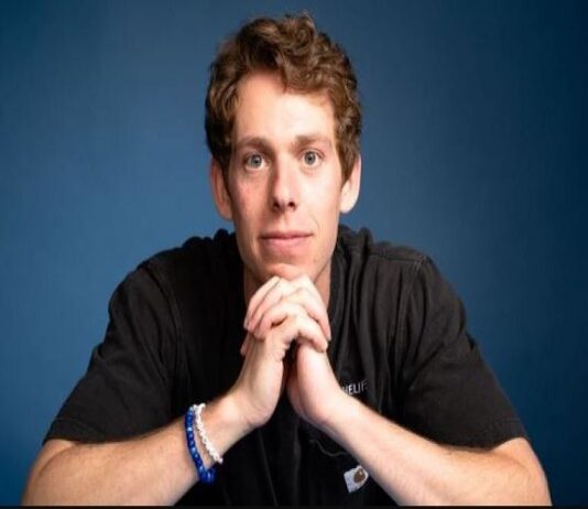 Lucas Zelnick at Mark Ridley’s Comedy Castle Lucas Zelnick