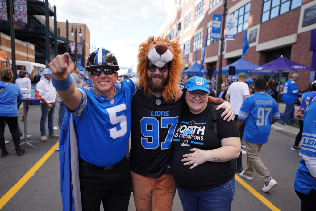 Pride plaza detroit lions