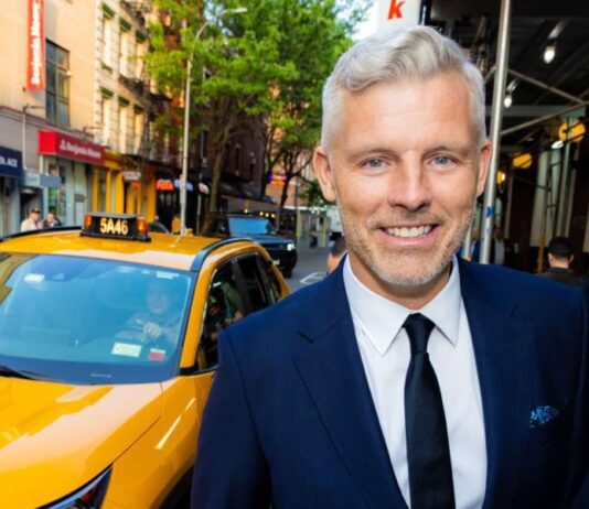 Des Bishop at Mark Ridley’s Comedy Castle