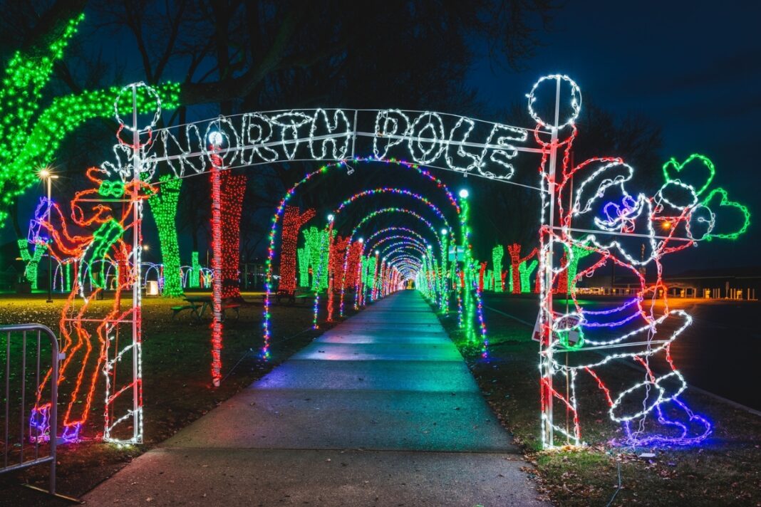Free holiday light shows