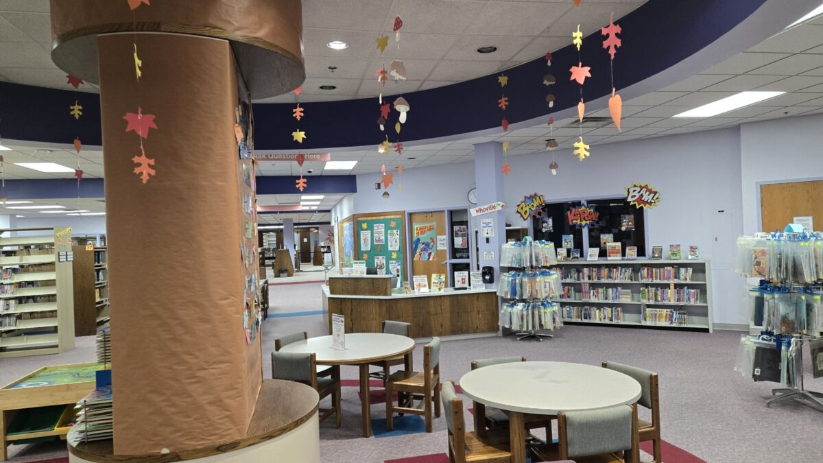 Colorful youth area at Roseville Public Library, showcasing why it's one of the best libraries in Macomb County for children’s programs, early literacy, and engaging environments.