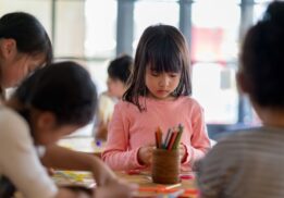 Washing Machine Bank at Lowe’s shows kids building and crafting a spinning coin bank during a free hands on workshop for families
