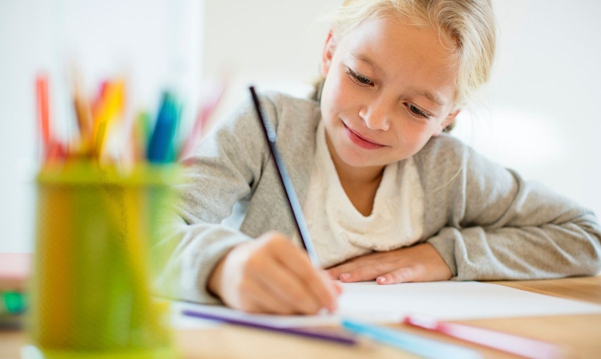 Drawing in the galleries detroit institute of arts kids art activity with child sketching using pencil during creative museum experience