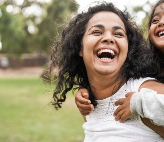 OAK Amazing Race at Oakwoods Metropark Nature Center Oak amazing race oakwoods metropark outdoor kids activity with child and parent enjoying nature based teamwork and fun on trails